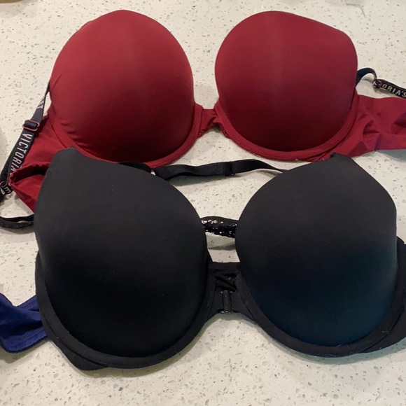 4 Victoria’s Secret/pink bras - Picture 2 of 2
